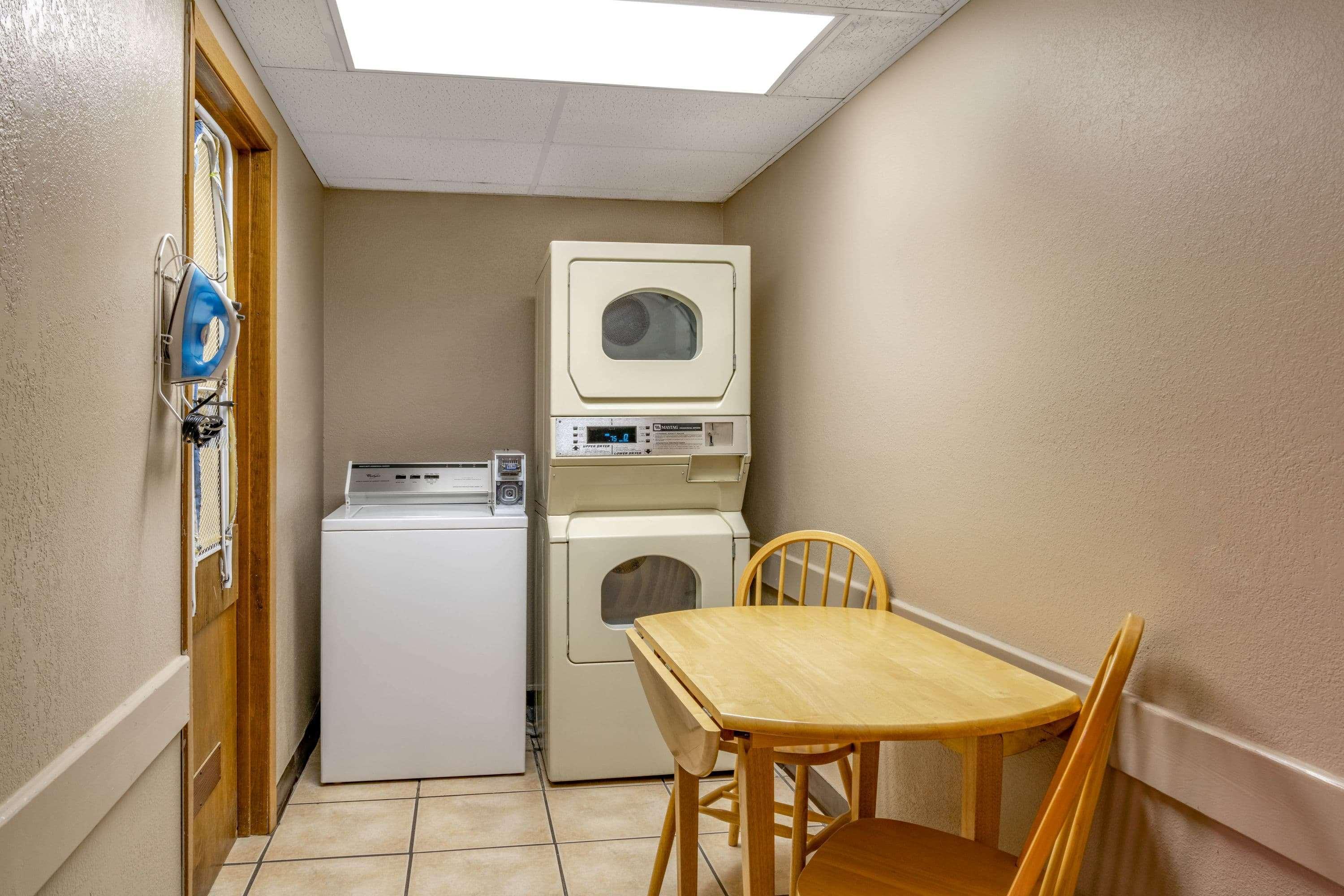Super 8 By Wyndham Cortez/Mesa Verde Area Exterior photo