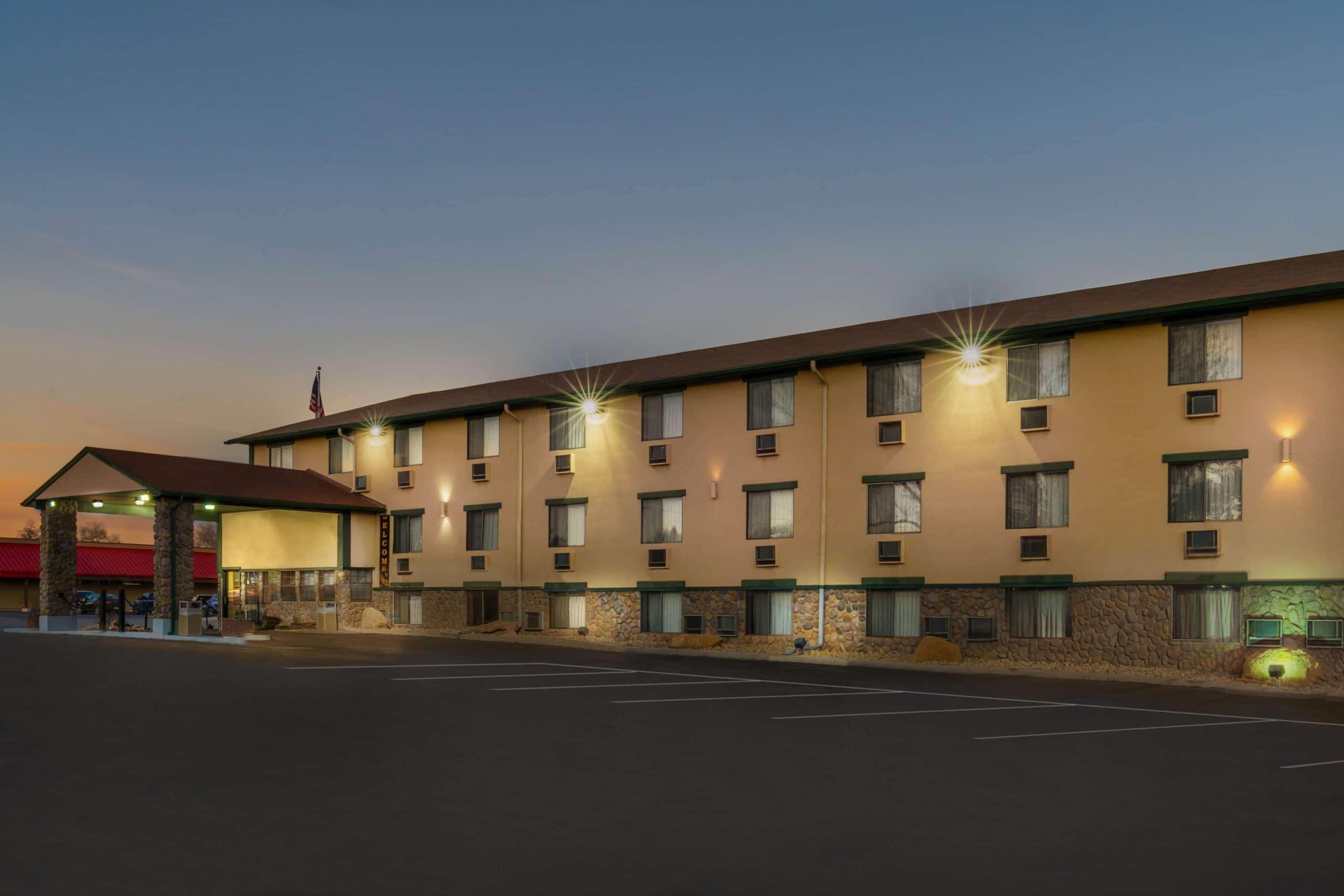 Super 8 By Wyndham Cortez/Mesa Verde Area Exterior photo